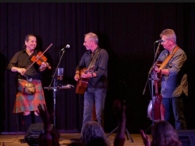 Folk concert: Other Roads in Katwijk